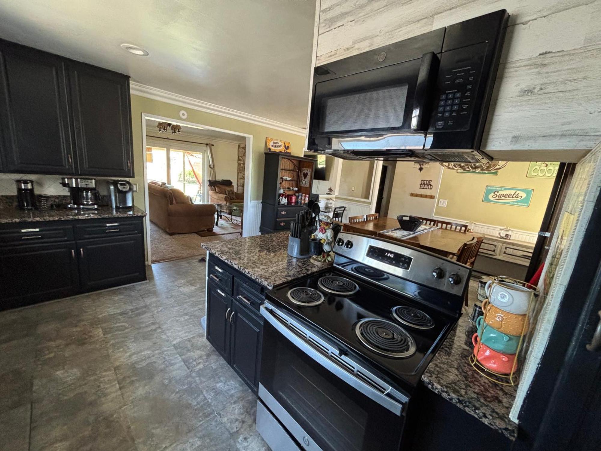 Holiday home Peaceful & Cozy 3 Bedroom Ranch-home W/fireplace *
